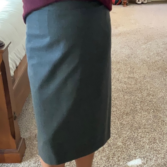 Michael Kors Sweater & Banana Republic pencil skirt - Picture 3 of 7